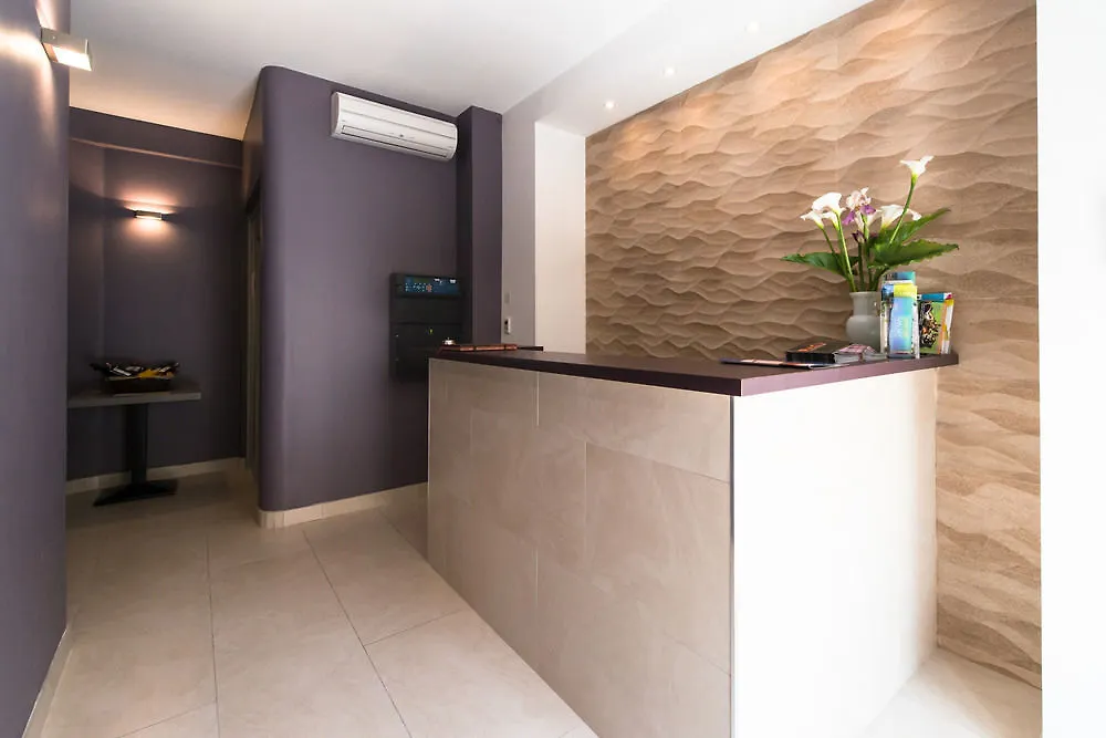 Holidays & Work Hotel Sanary-sur-Mer