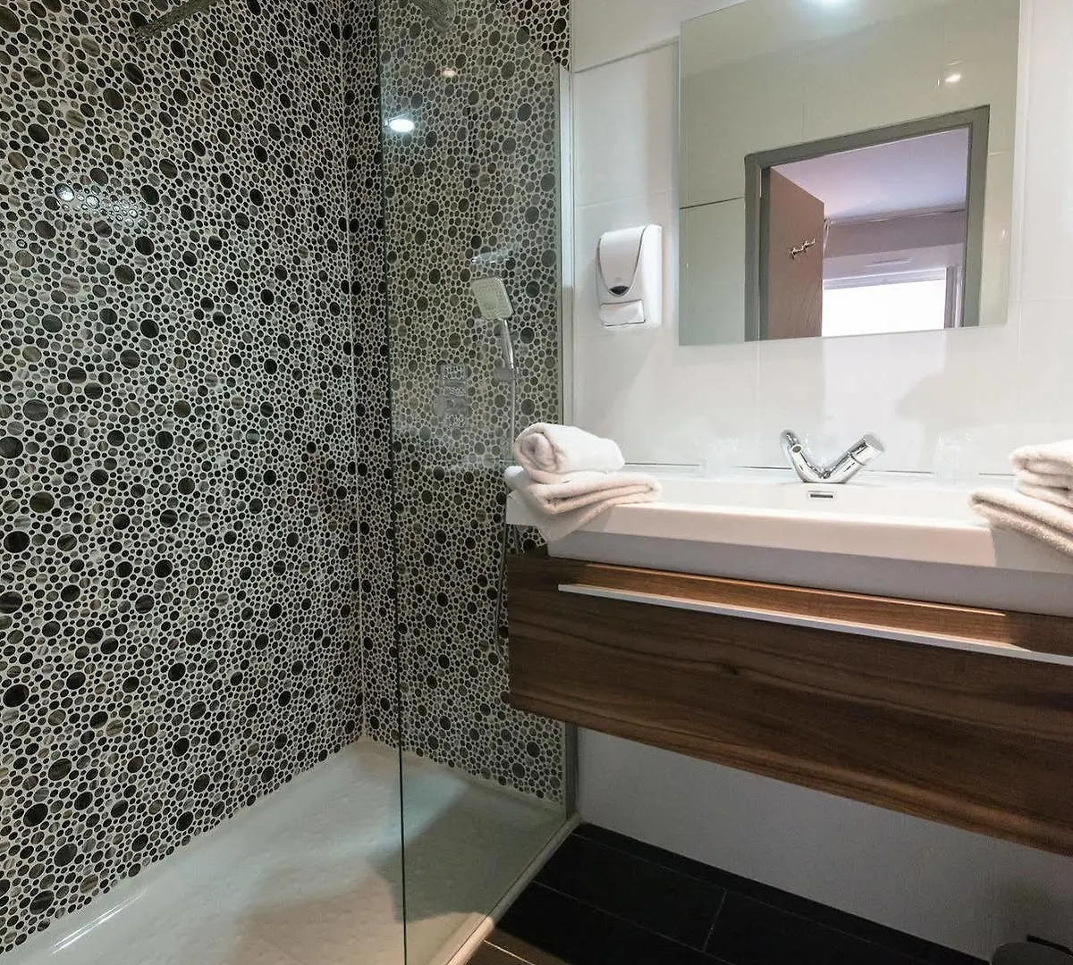 Holidays & Work Hotel  Sanary-sur-Mer