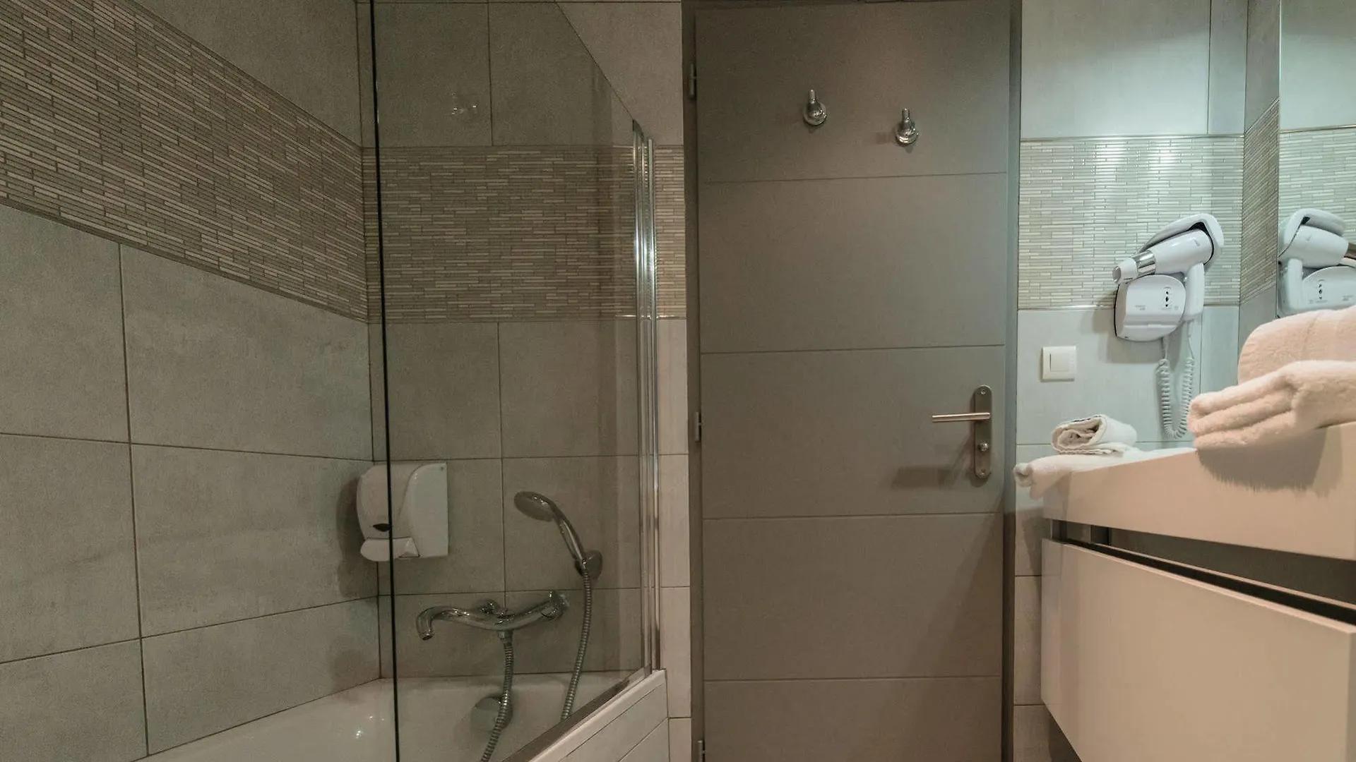 Holidays & Work Hotel