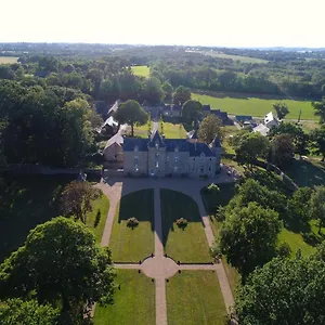Chateau De Cadouzan , Saint-Dolay France