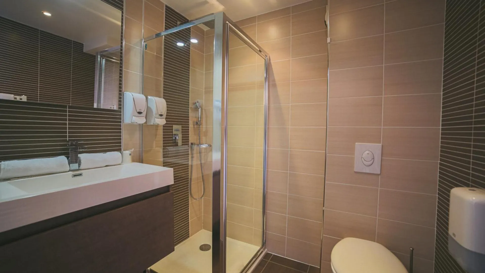 Holidays & Work Hotel Sanary-sur-Mer