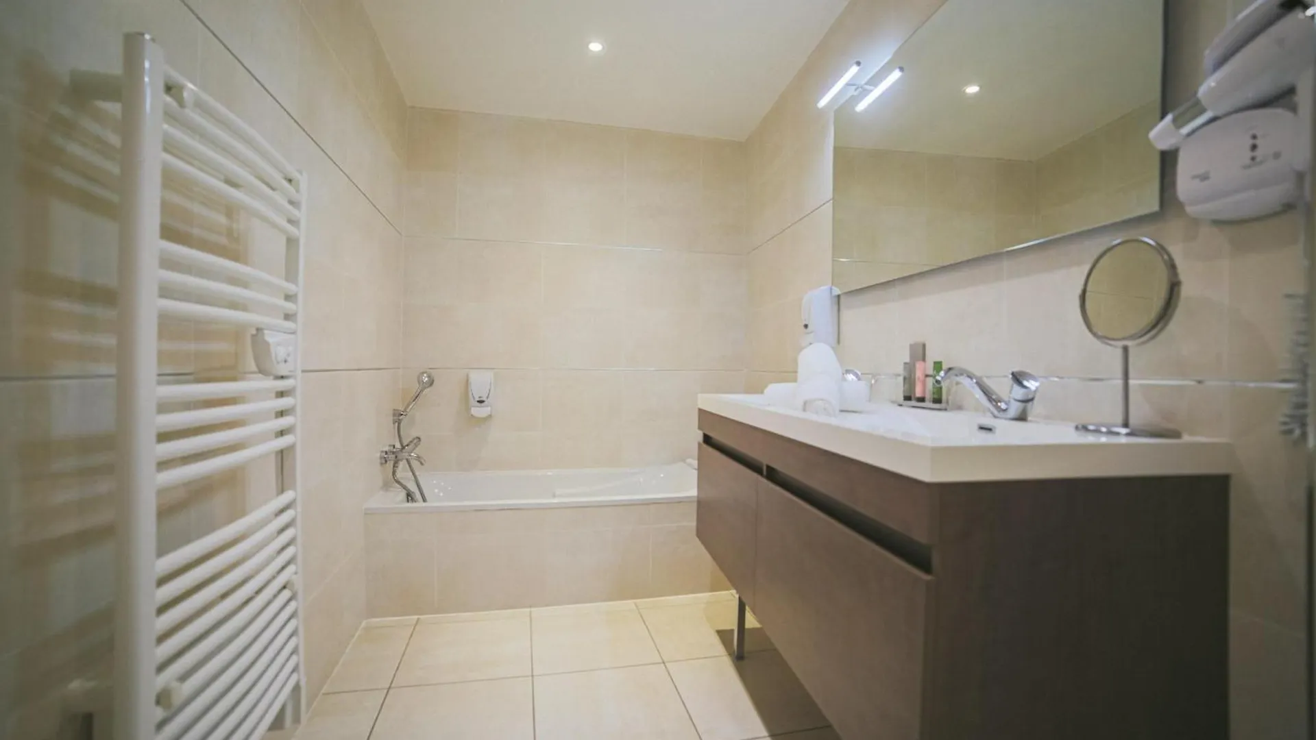 Holidays & Work Hotel Sanary-sur-Mer